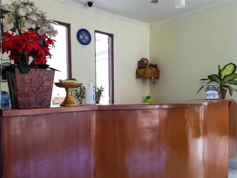 Teges Inn Kuta Kuta  Ngoại thất bức ảnh