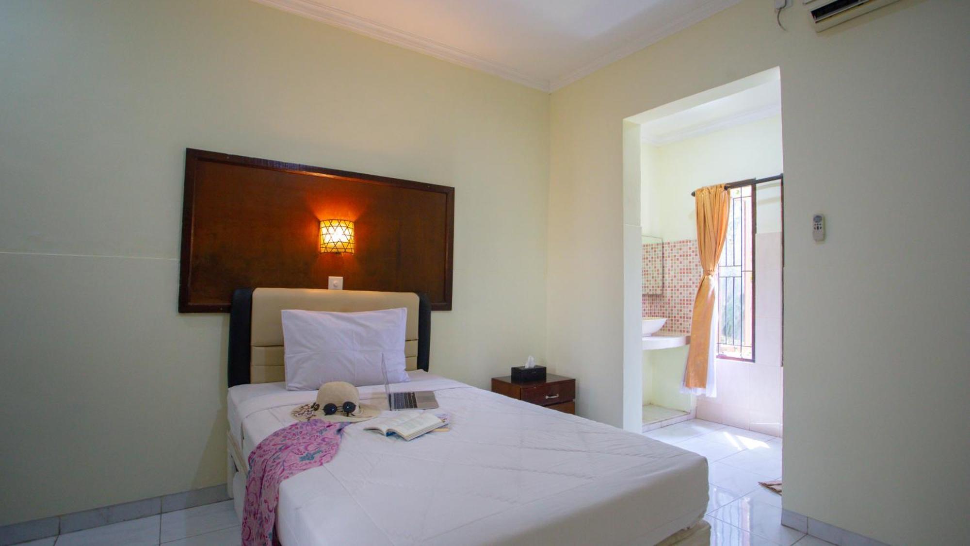 Teges Inn Kuta Kuta  Ngoại thất bức ảnh