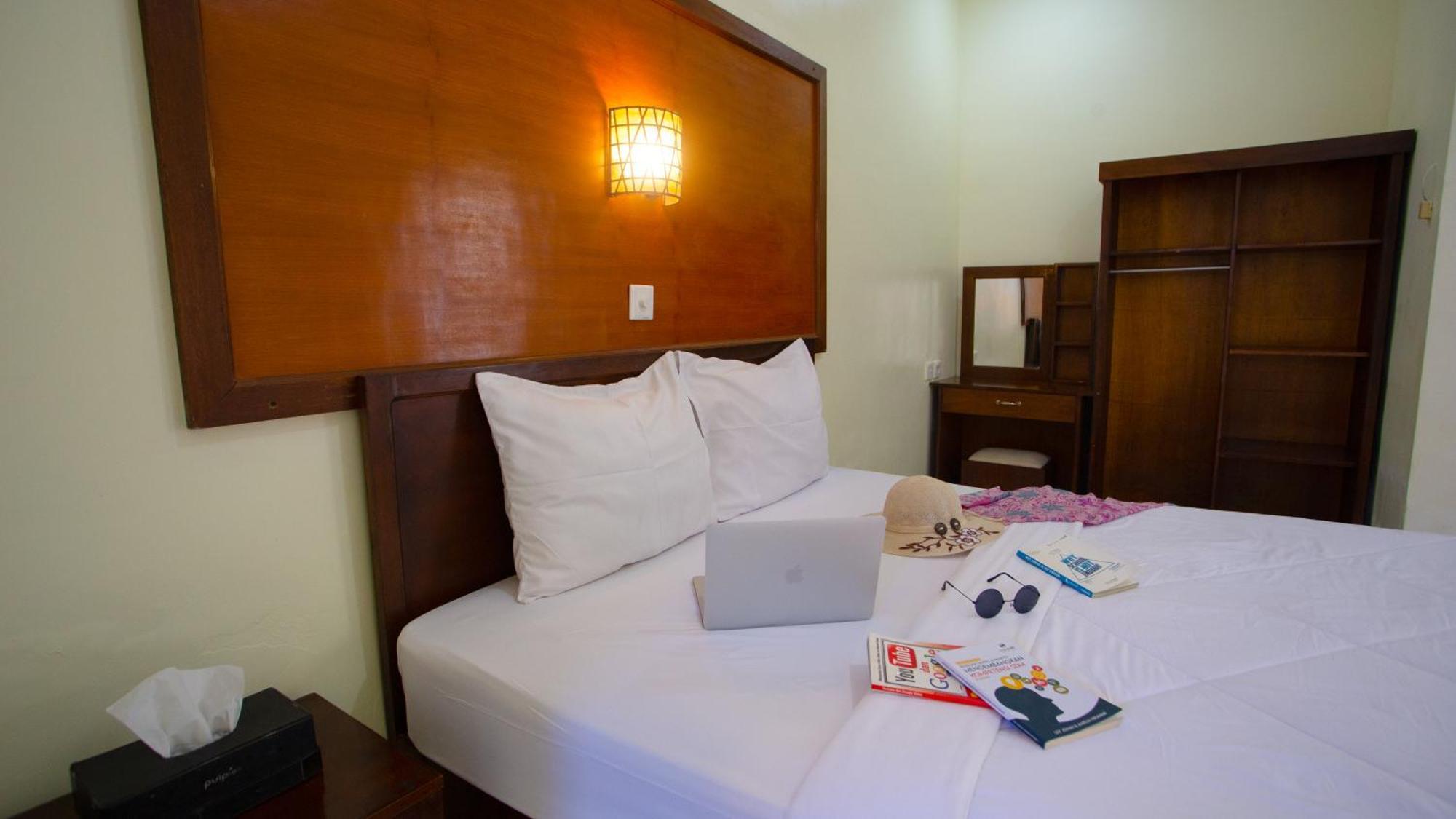 Teges Inn Kuta Kuta  Ngoại thất bức ảnh