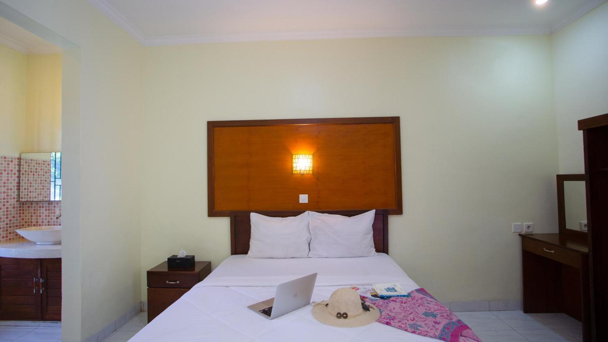 Teges Inn Kuta Kuta  Ngoại thất bức ảnh