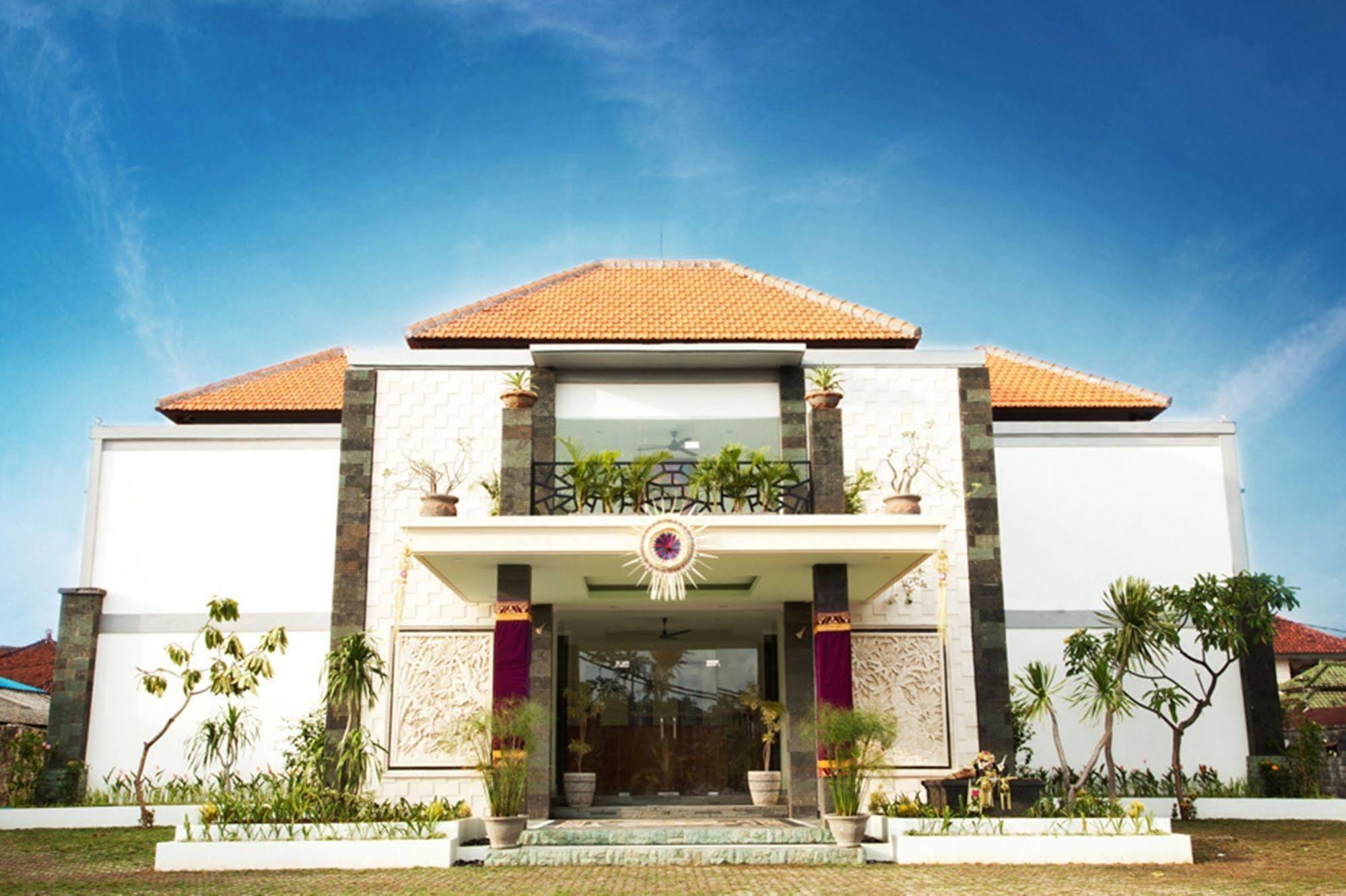 Teges Inn Kuta Kuta  Ngoại thất bức ảnh
